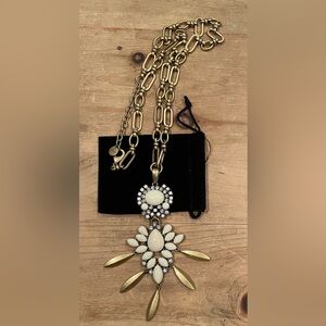 Stella & Dot gold, diamond ivory Statement Necklace neutral dressy or casual